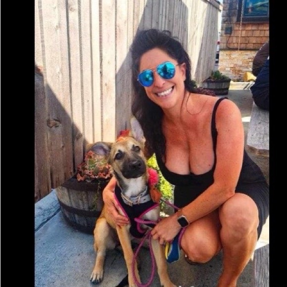 Meet your Posher, Leslie - Picture 1 of 1